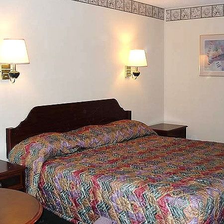 College Inn Spartanburg Zimmer foto