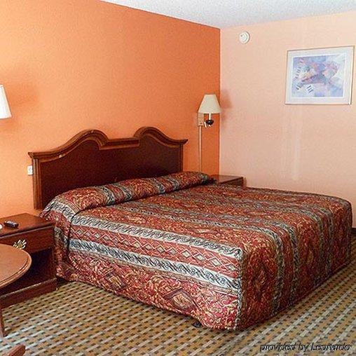 College Inn Spartanburg Zimmer foto
